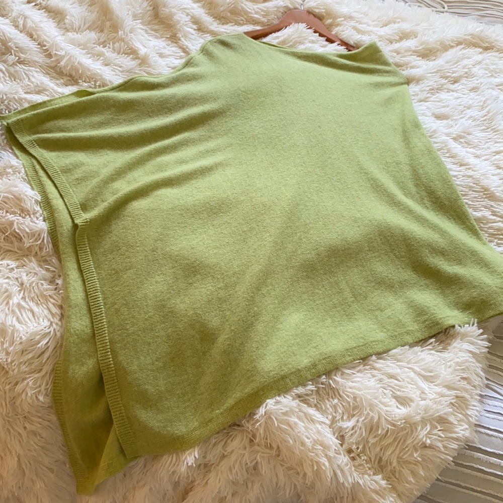 Lightweight Cashmere poncho Made In Italy